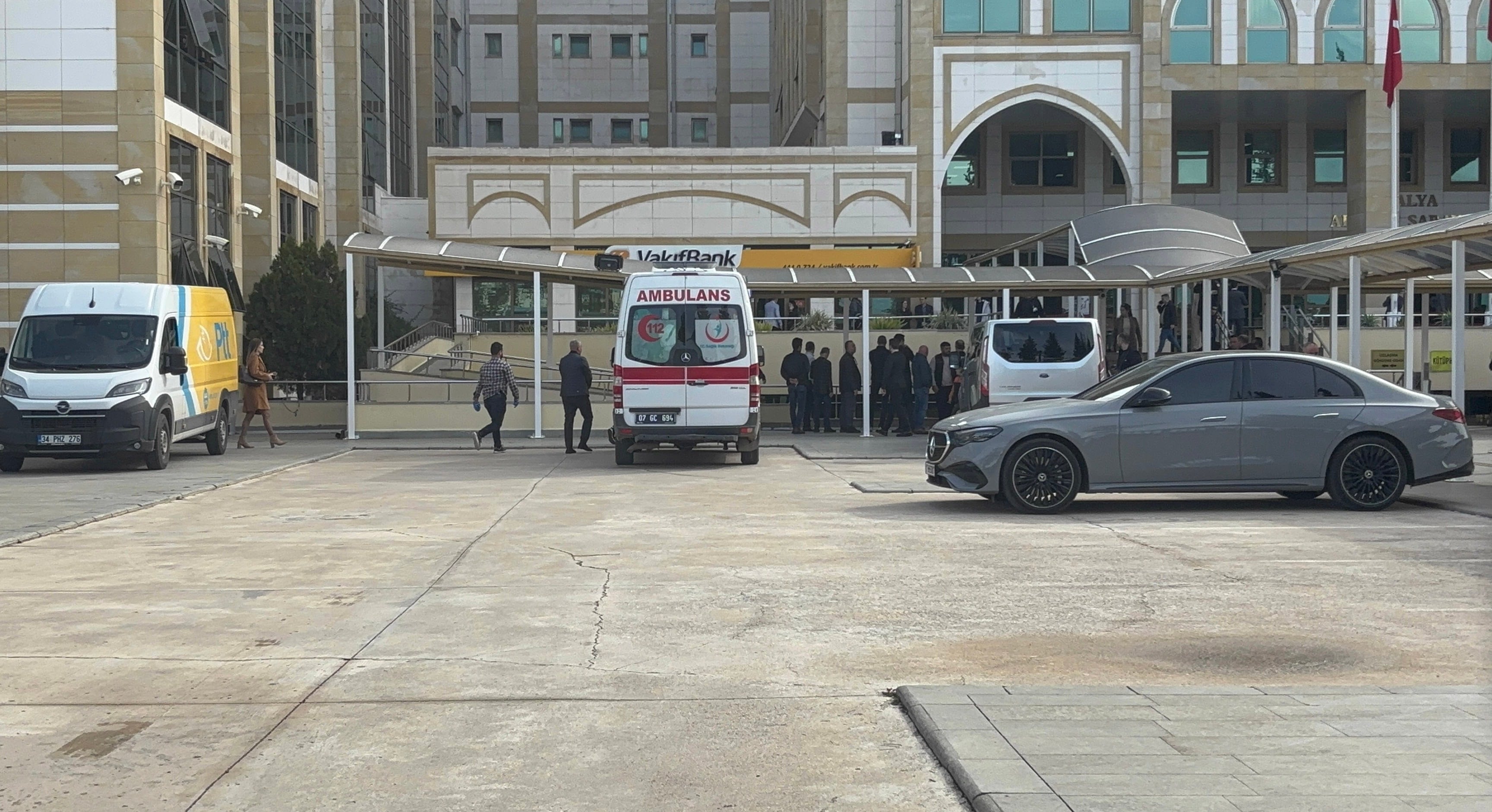 Güvenlik görevlisinin cesedi çalıştığı adliyede bulundu!