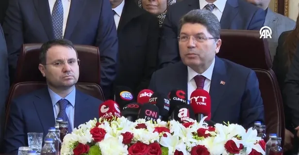 Akın Gürlek, görevi Yılmaz Tunç'tan devraldı