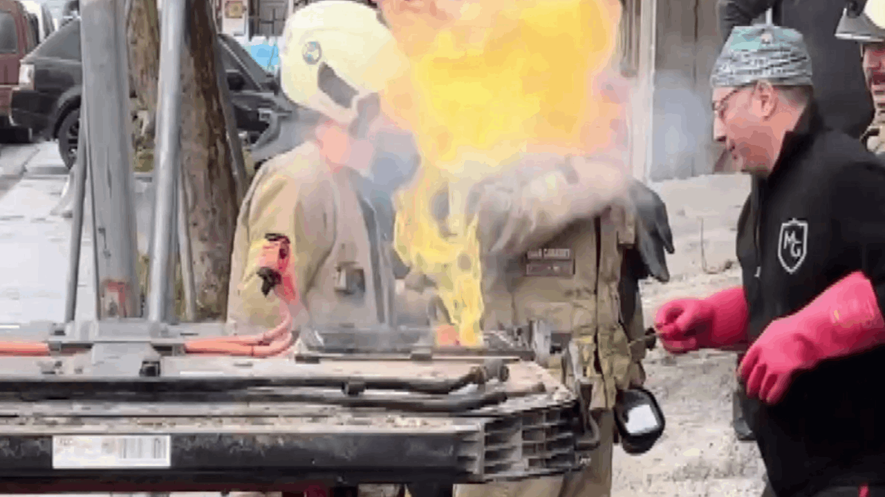 Sarıyer'de elektrikli aracın bataryasının patladı: O anlar kamerada