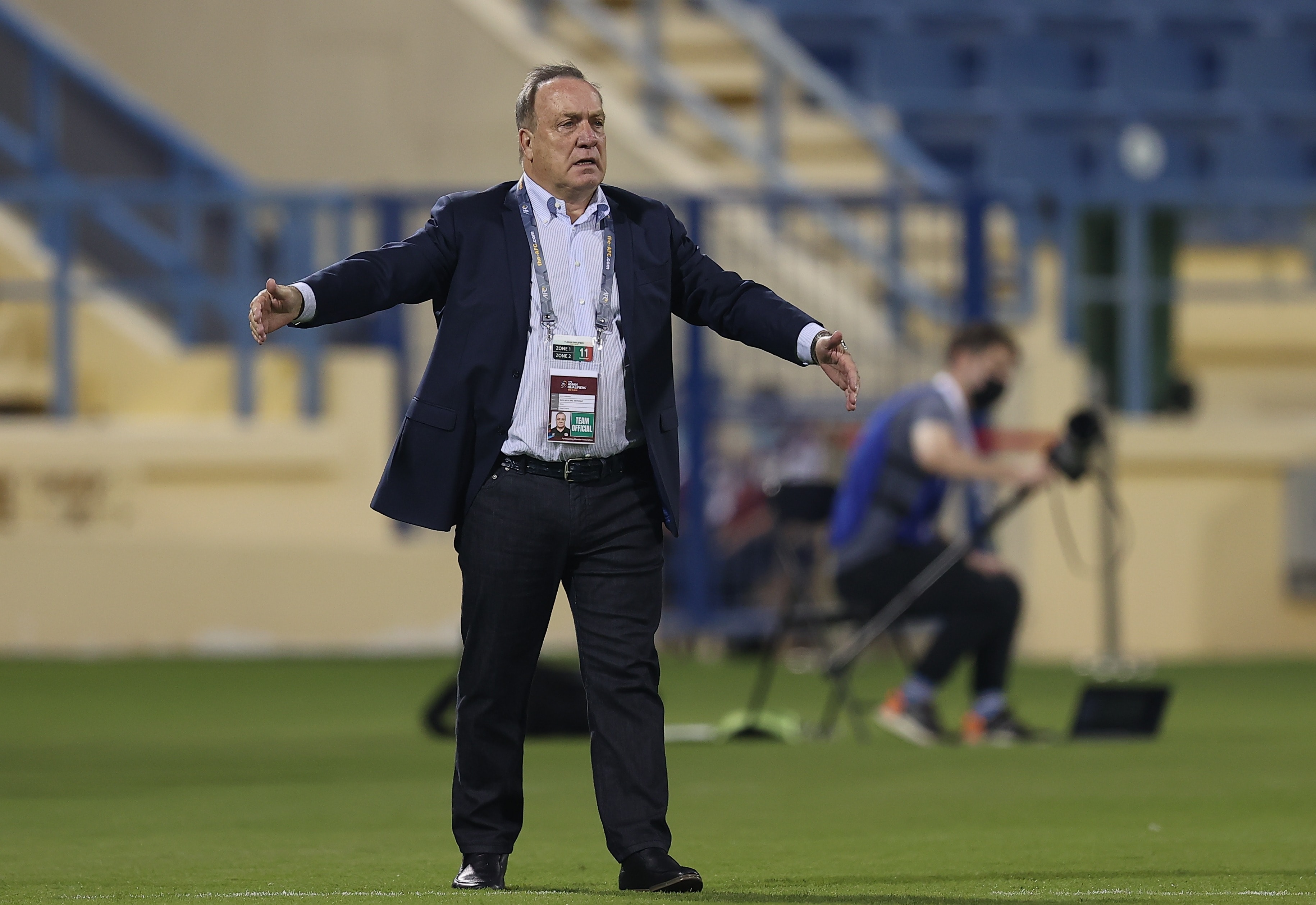 Dünya Kupası'na aylar kala şok istifa! Advocaat görevden ayrıldı