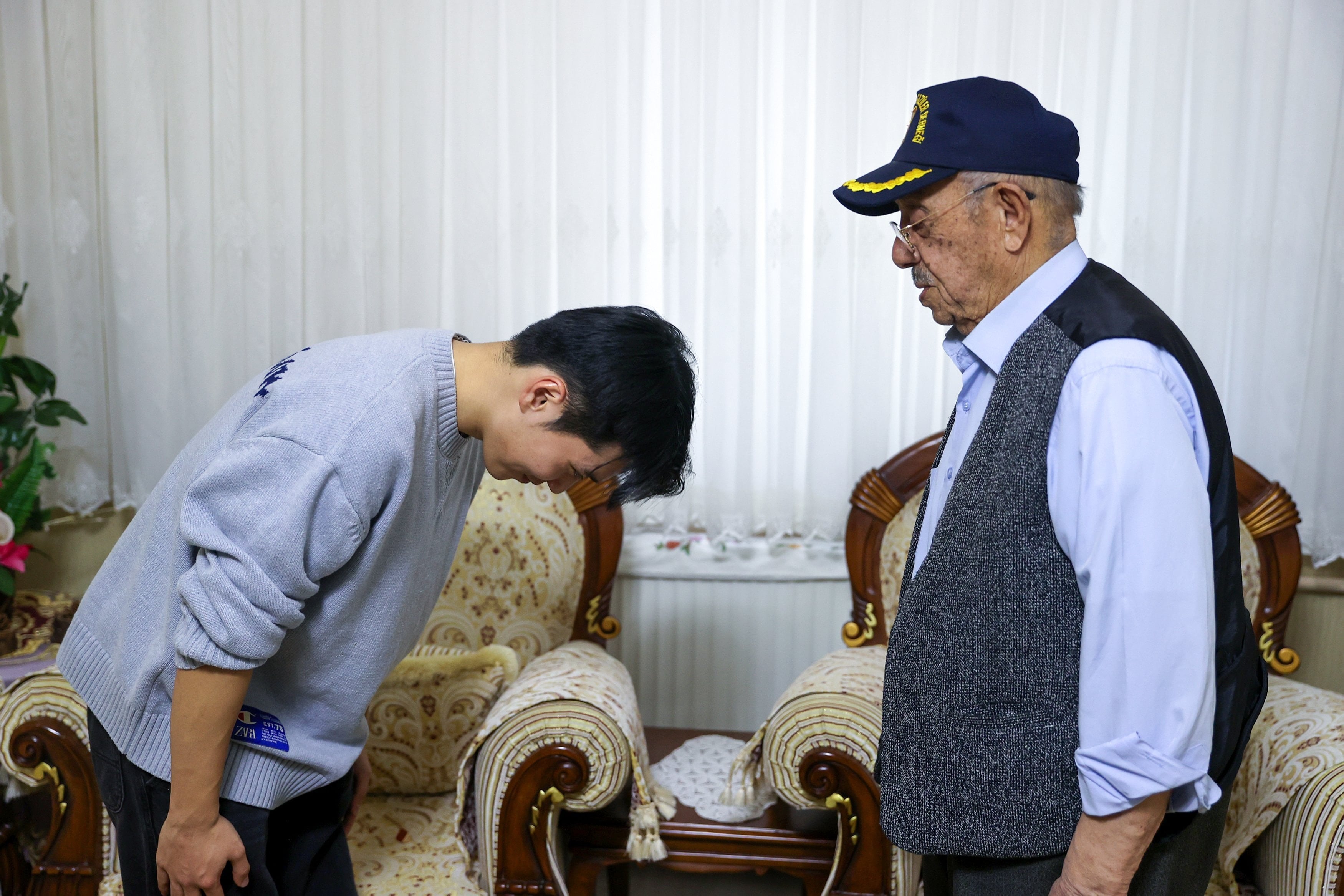 Konyasporlu Jinho Jo, Kore gazisi ile buluştu