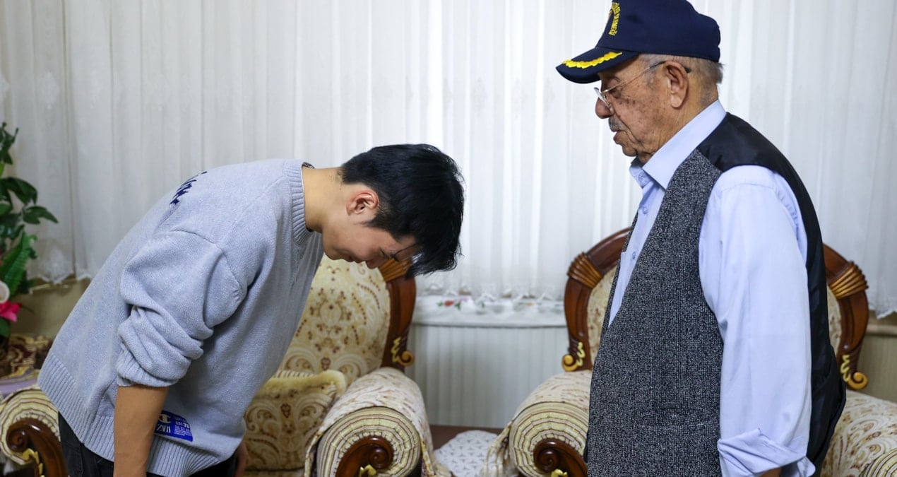 Konyasporlu Jinho Jo, Kore gazisi ile buluştu