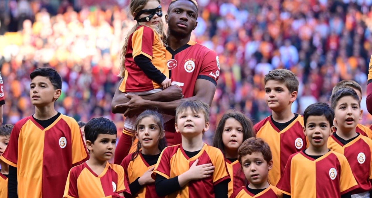 Verdiği röportaj duygulandırmıştı! Osimhen ve annesi için koreografi yapılacak