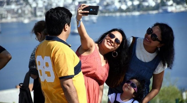 Hintliler peş peşe Türkiye'den ayrılmaya başladı! 80 bin kişi ülkeyi terk etti, işte sebebi