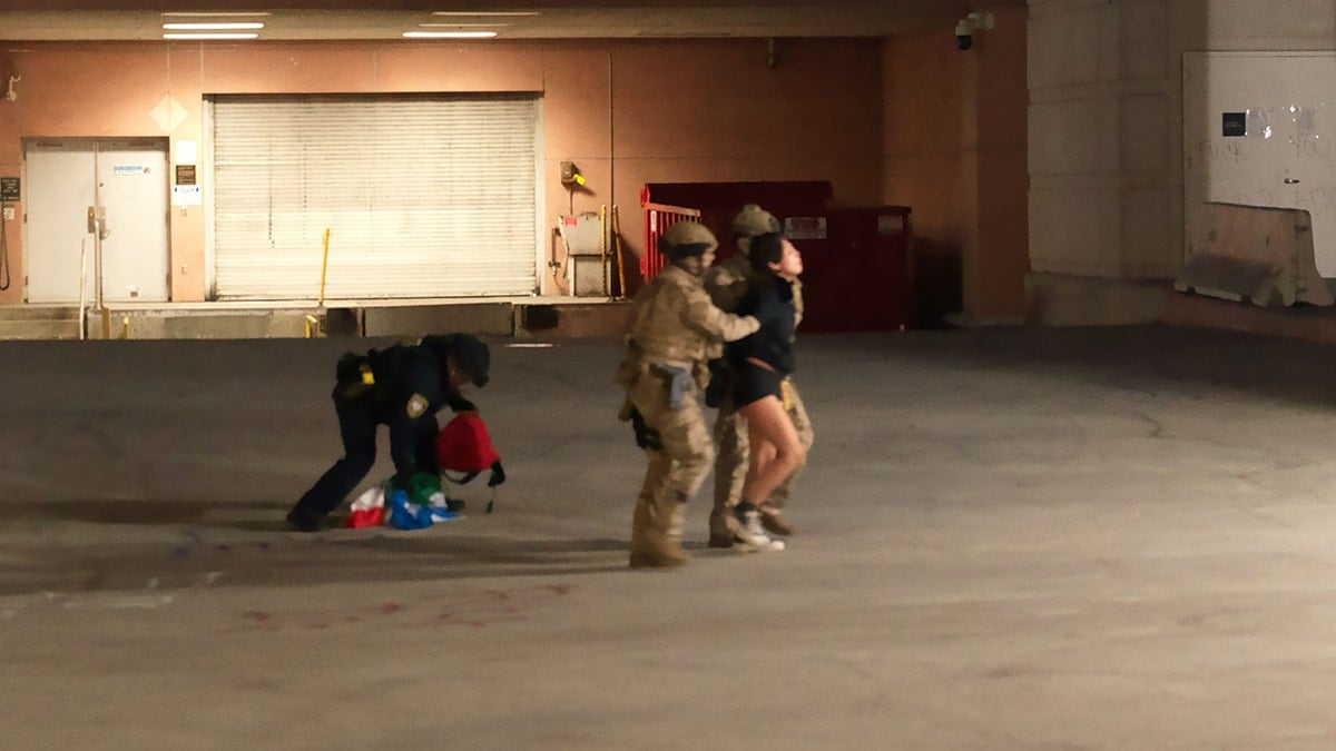 ABD'de ICE karşıtı protestolarda onlarca kişi gözaltına alındı