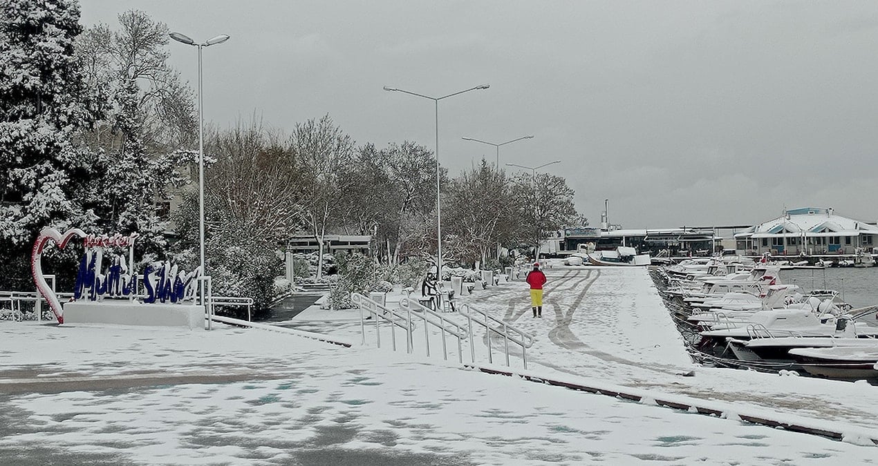 Meteoroloji hafta sonu 41 il için kar uyarısı yaptı: 14 şehirde göz gözü görmeyecek