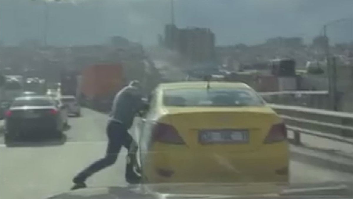 Beylikdüzü'ndeki trafik kavgası kameraya yansıdı