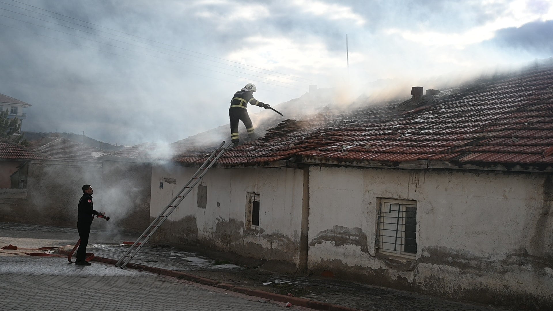 Kırıkkale’de müstakil ev küle döndü: 1 ağır yaralı