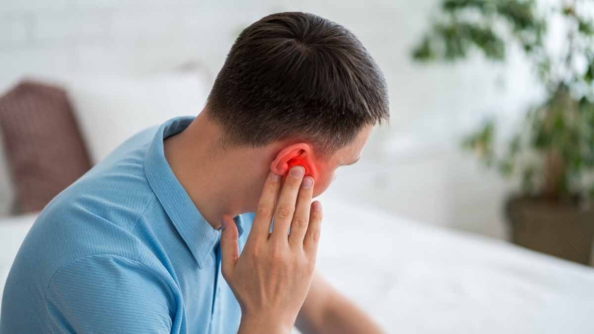 Sağ kulağınız çınlıyorsa, bunun tek bir anlamı var