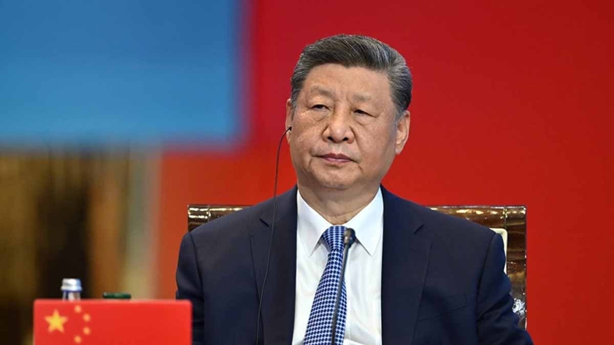 Sokaklar bir gecede tanınmaz hale geldi! Çin'den gelen 'ucu bucağı görünmeyen' konvoy ülkeyi teslim aldı