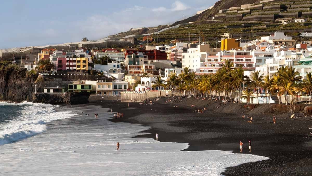 Dünyanın en tuhaf kasabası! Evine giren boğuluyor: Yerin altından ölüm fışkırıyor