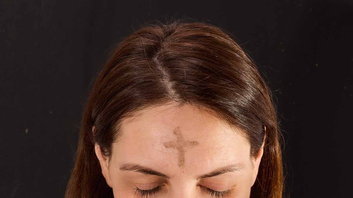 Yarın milyonlarca kişi alnına bunu sürecek! 40 gün sürecek 'büyük yas' başlıyor