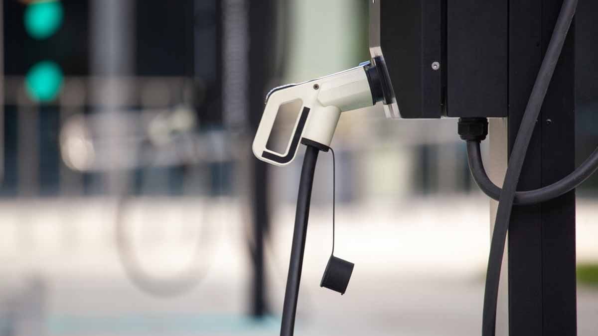 1.500 KM menzilli elektrikli otomobil geliyor: Kanada Çin ve ABD'yi solladı, menzil derdi bitiyor