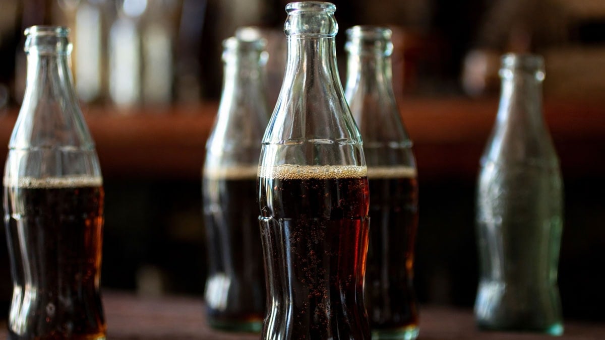 Cam şişedeki kola meğer bu yüzden daha lezzetliymiş