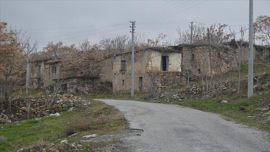 Bu üç köyde hayat tek kişiyle sürüyor