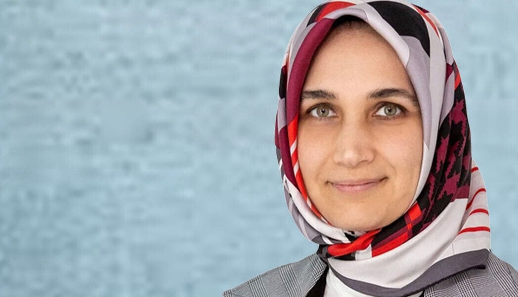 İlk başörtülü valiye Erdoğan'dan yeni görev