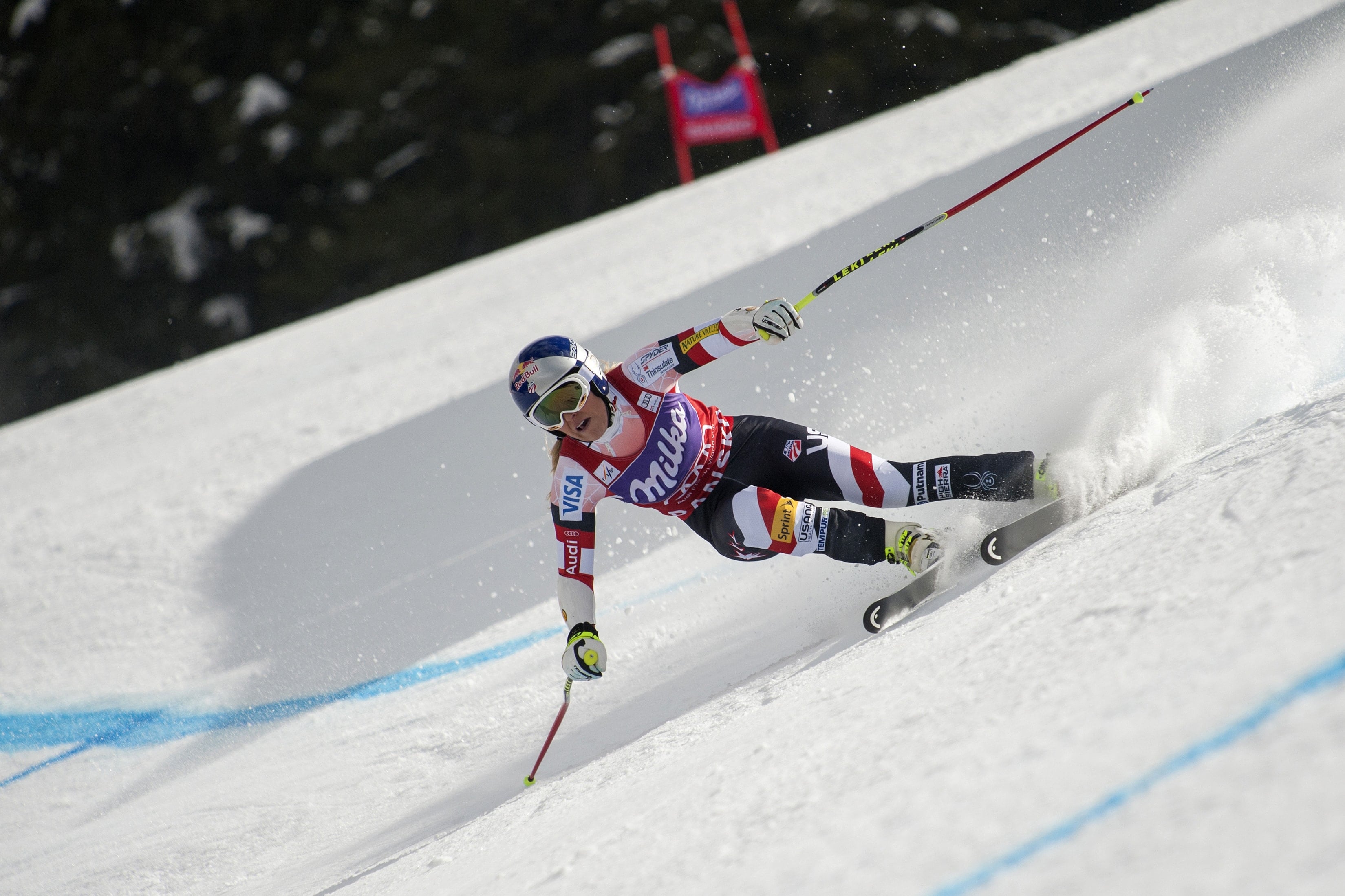 Lindsey Vonn ambulans helikopterle hastaneye kaldırıldı