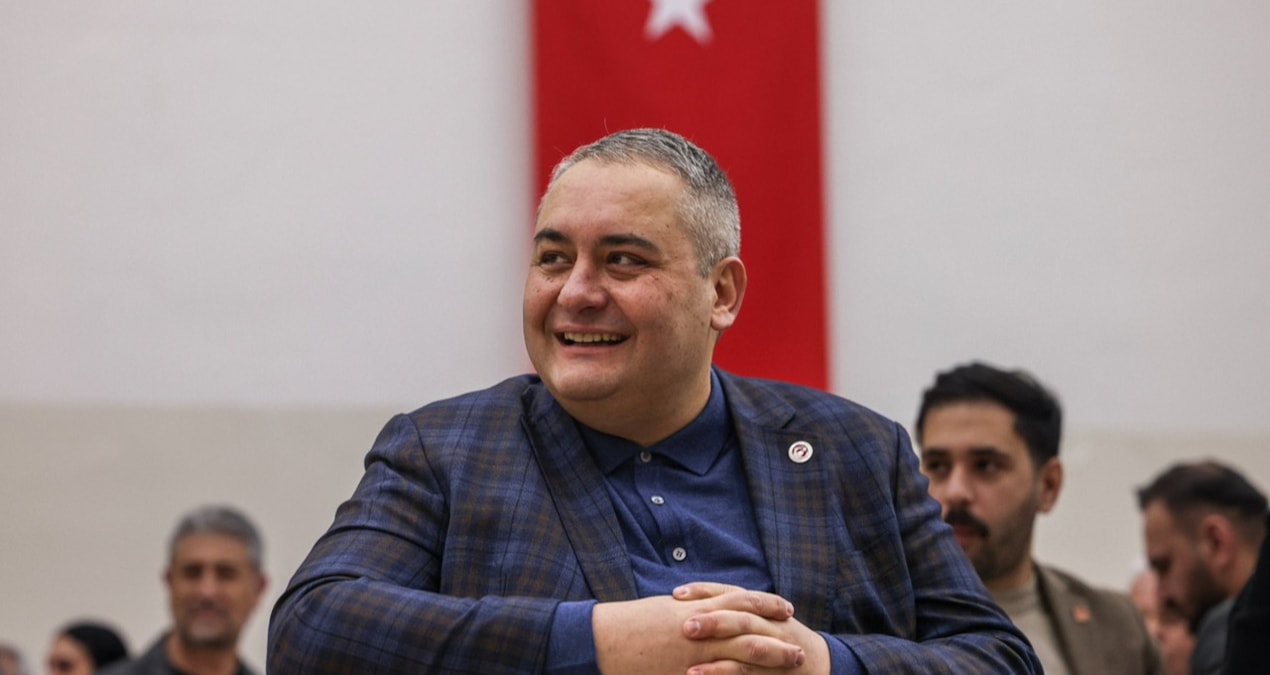 AKP'ye geçen Özarslan'dan tartışma yaratan ihbar hattı: Gerici uygulamaya suç duyurusu