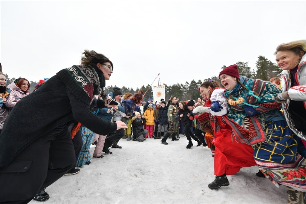 Moskova’da Maslenitsa halk festivali düzenlendi