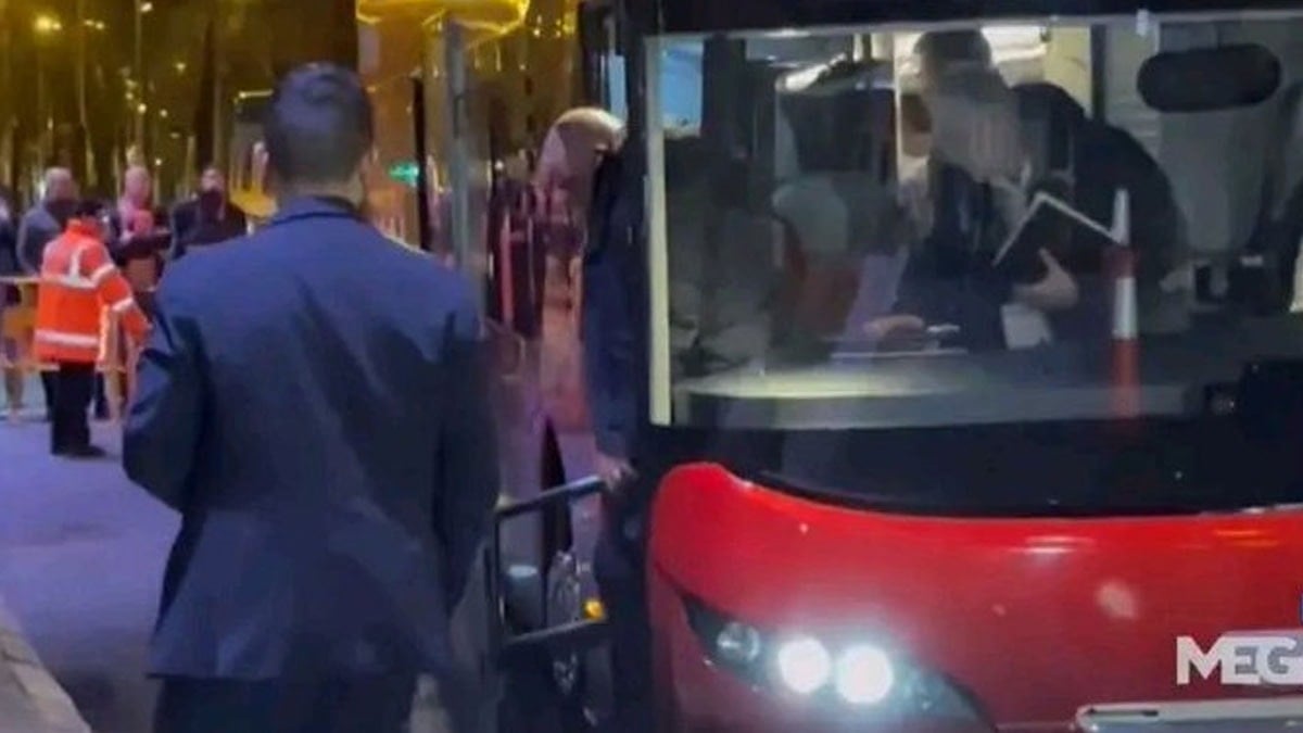 Mourinho takımının maçını otobüsten izledi