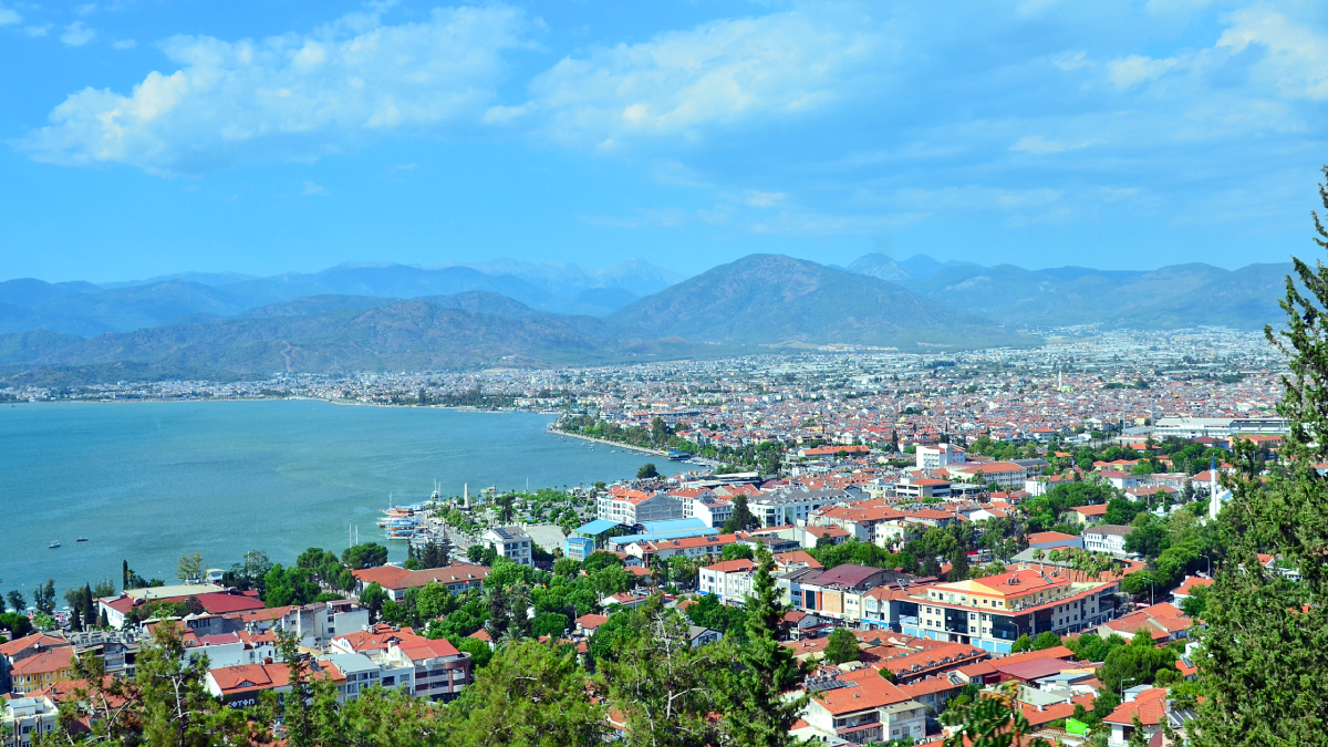 2 şehirde yerli halktan çok turist var