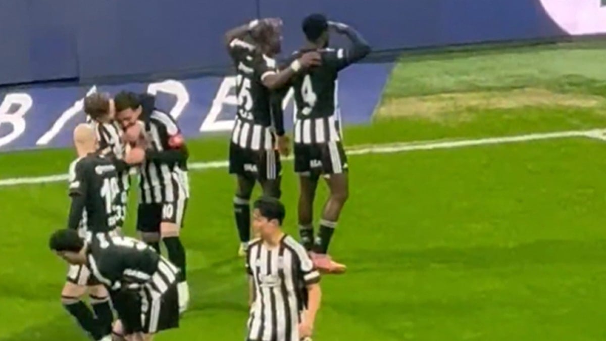 Ndidi bu yüzden asker selamı vermiş!