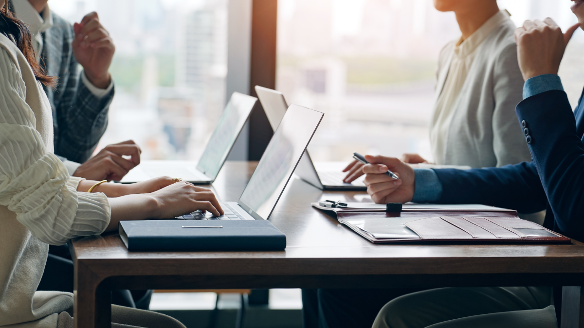 Ofis işinde çalışıyorsanız dikkat etmeniz gereken yedi sağlık sorunu