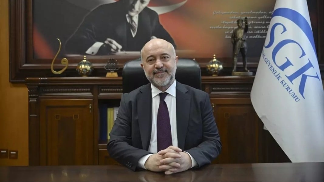 Emeklilerden şikayet eden SGK başkanı görevden alındı