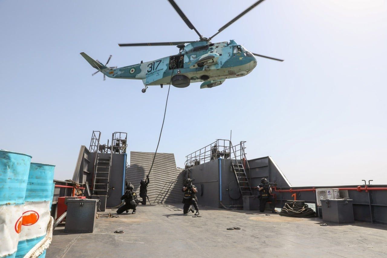 ABD Hürmüz Boğazını milim milim kuşatırken, Rusya ve İran'dan gövde gösterisi