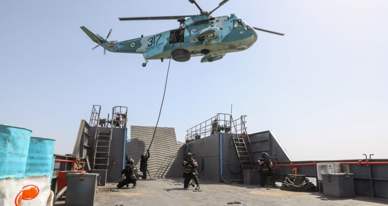 ABD Hürmüz Boğazını milim milim kuşatırken, Rusya ve İran'dan gövde gösterisi