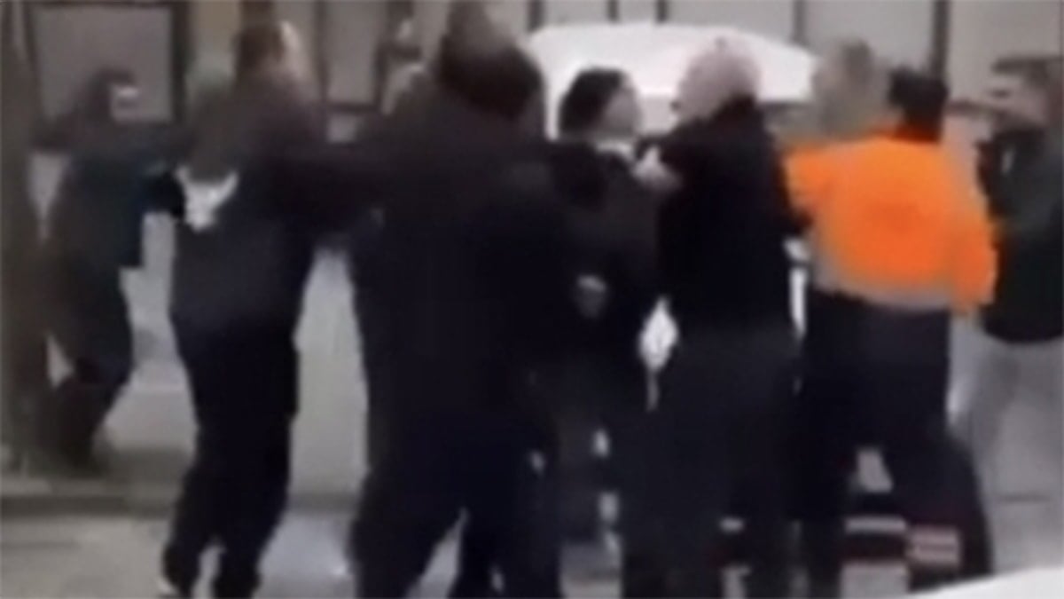 İftar saatinde park yeri kavgası