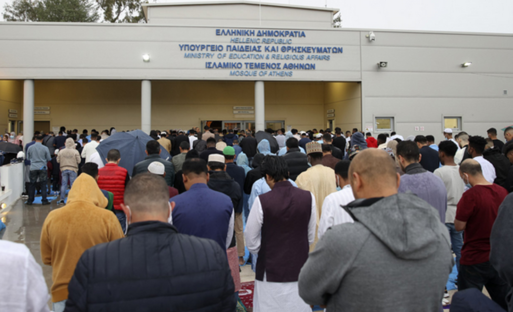 Yunanistan 'yasadışı' camilere savaş açtı: İbadethaneler kapatılacak, işletmeciler sınırdışı edilecek