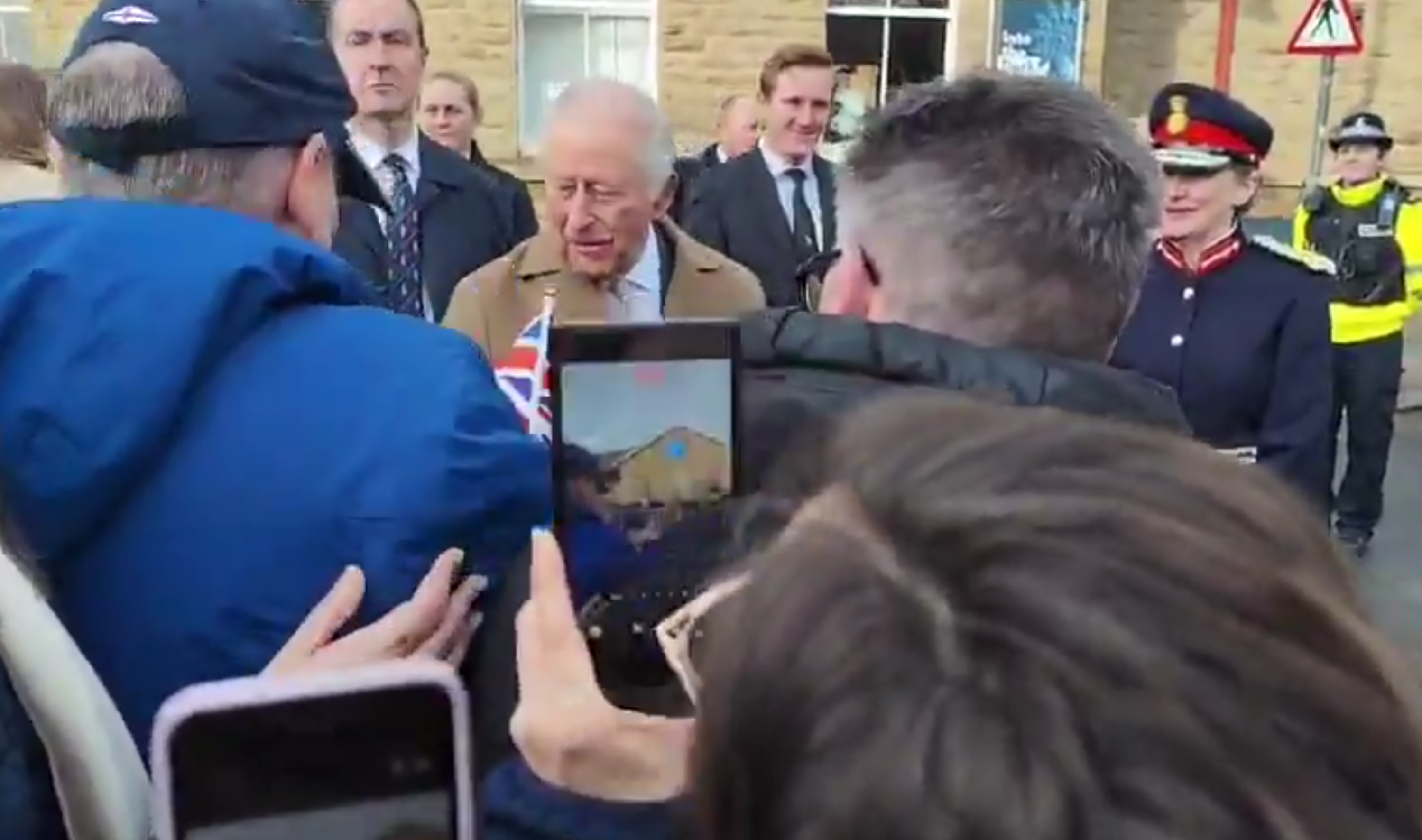 Dünya şoktan şoka giriyor: Sonunda kral da yuhalandı