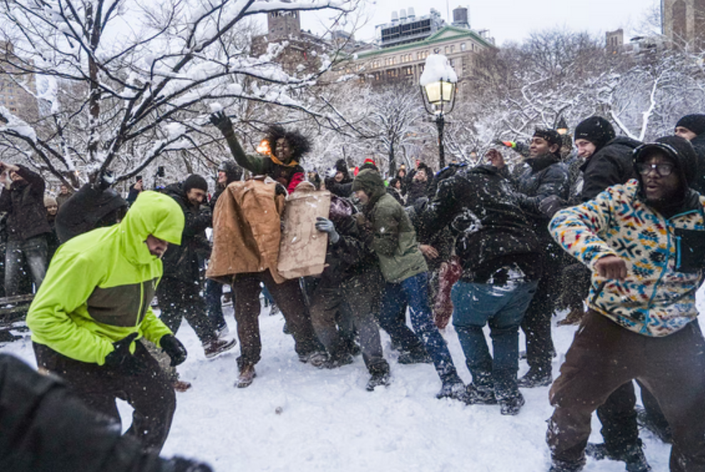 New York'taki kar topu savaşı siyasi deprem yarattı: 4 polis yaralandı: