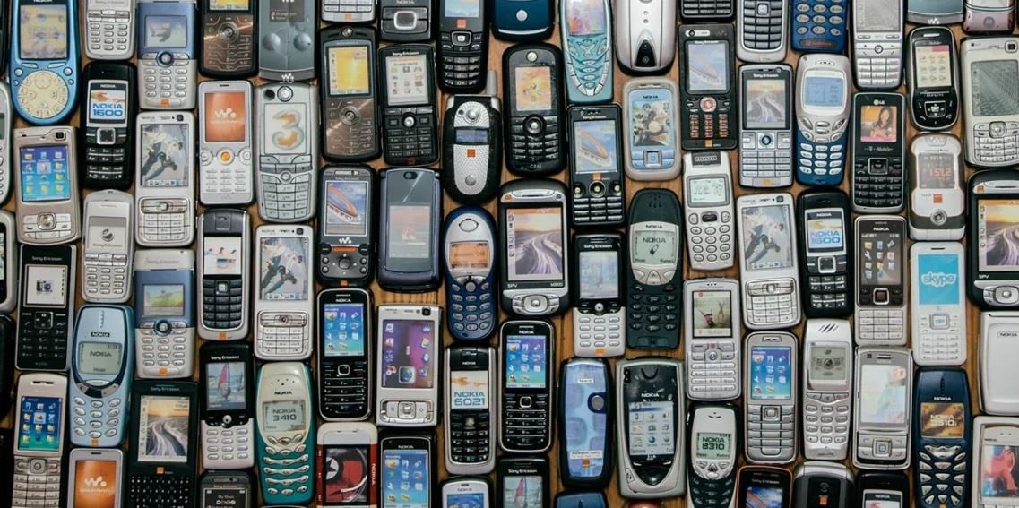 Tuşlu telefonlara geri dönüş başladı