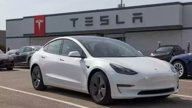 Tesla, Türkiye'yi dahil etmedi! 9 ülkede bomba özelliği devreye aldı