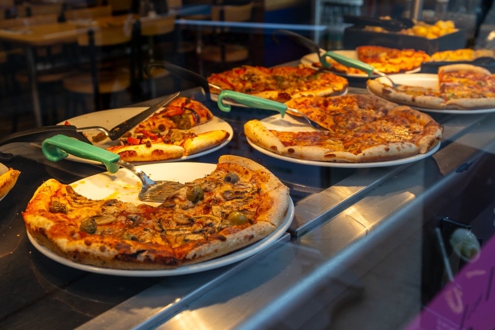 Ünlü pizza zinciri 27 şubesini kapattı, varlıklarını sattı