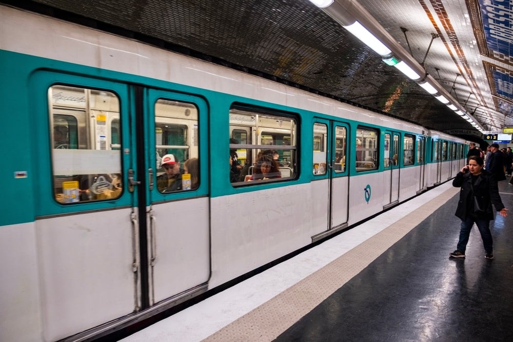 Toplu taşımada 48 saatlik grev: Ülkede ulaşım durma noktasına gelecek