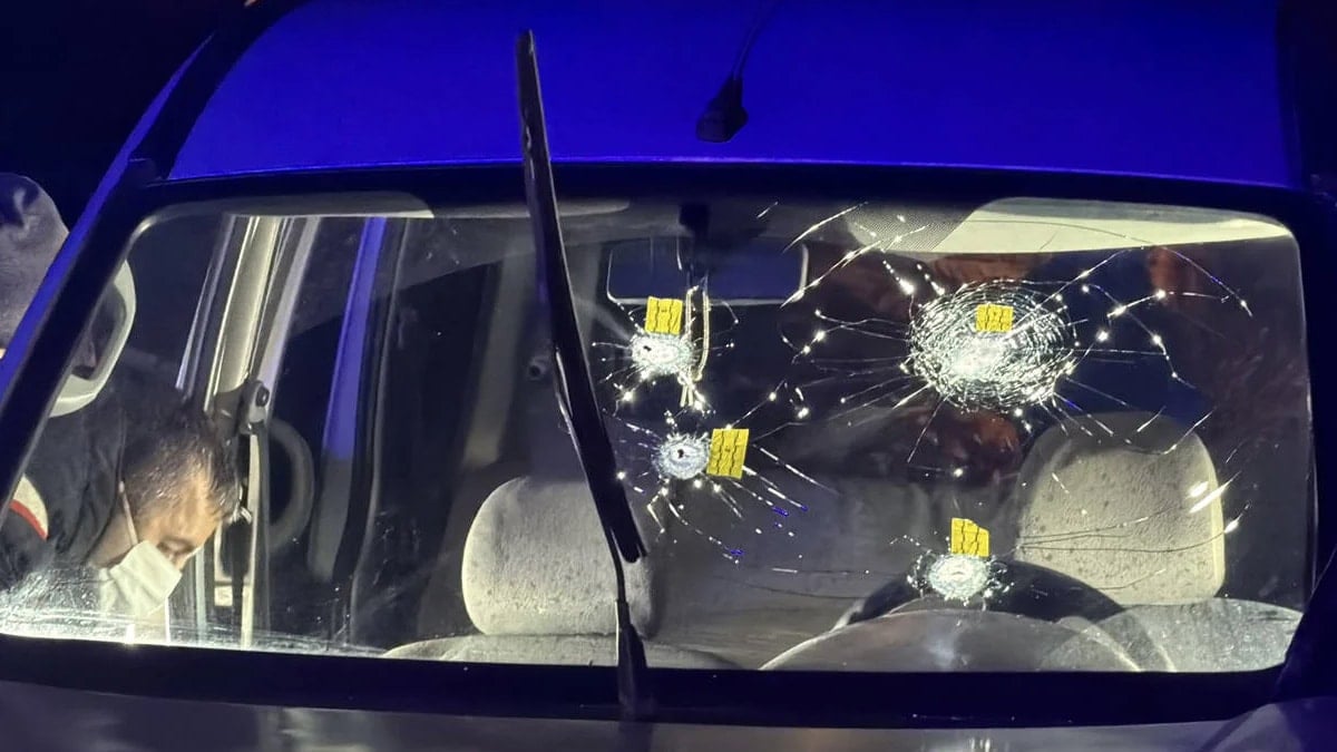 Alanya'da seyir halindeki araca silahlı saldırı: 1 kişi öldü