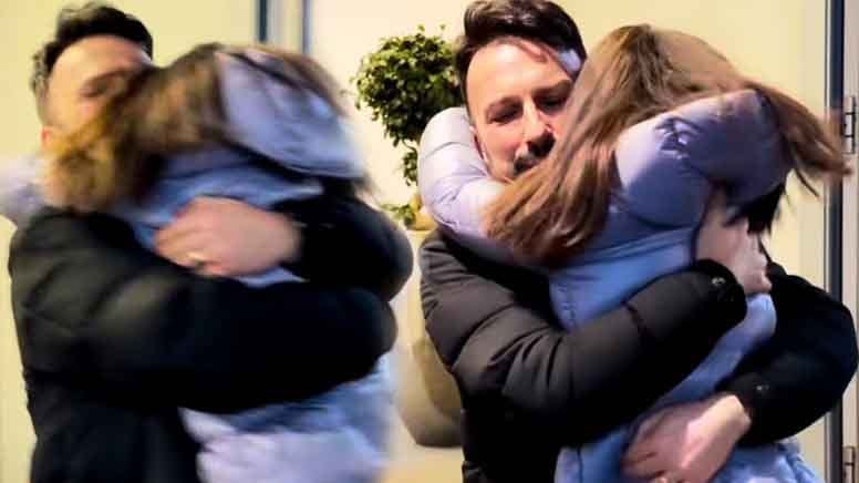 Megastar konser maratonunu tamamladı, kızına kavuştu