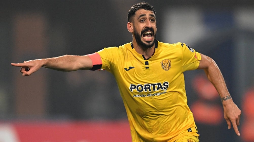 Galatasaray ve Fenerbahçe'de oynamıştı! 3.Lig'e transfer oldu