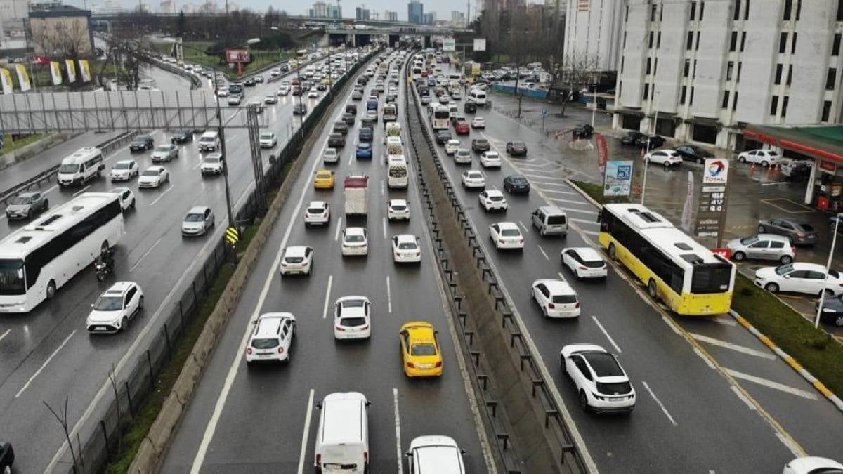 Trafikte bunu yapan şimdi gerçekten yandı: Meclis'ten geçti 140 bin lira cezası var