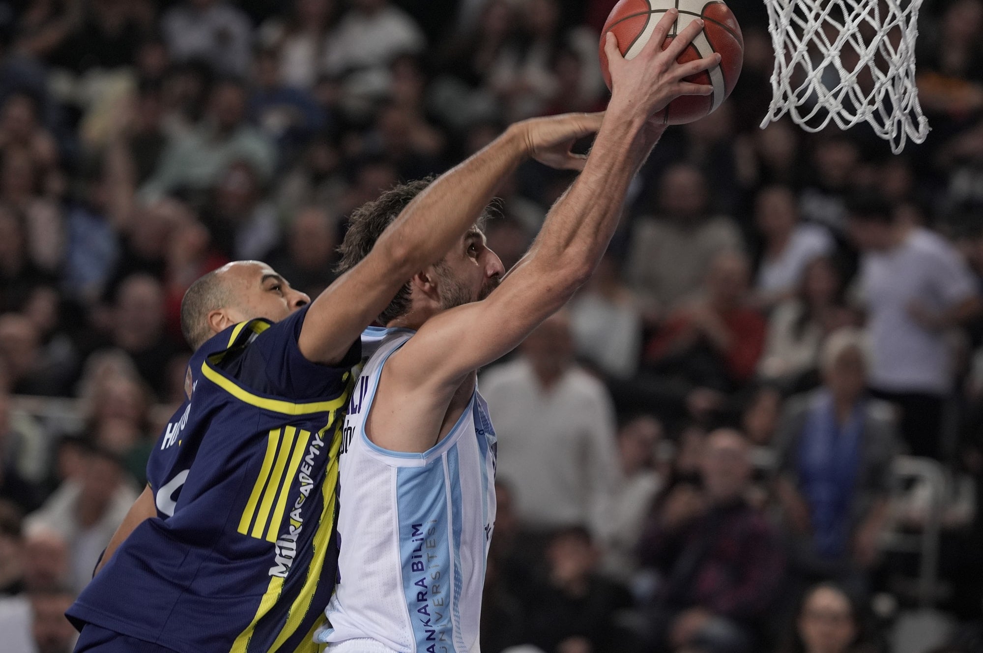 Fenerbahçe Beko deplasmanda Türk Telekom'u mağlup etti