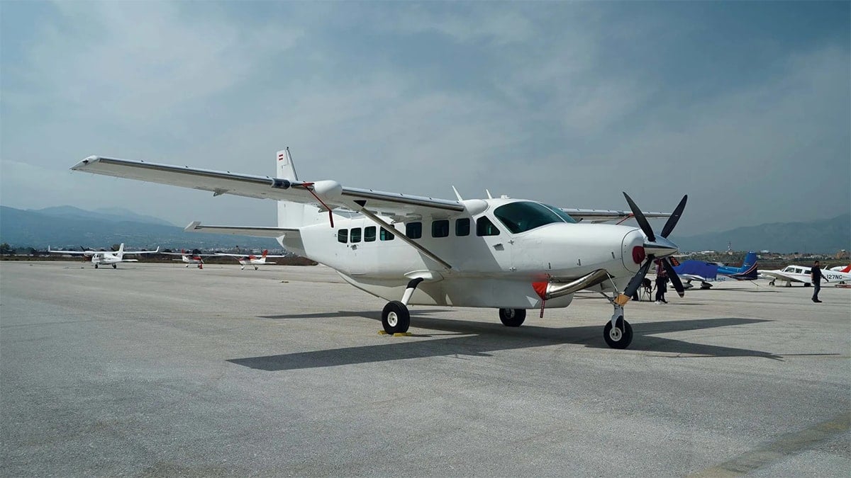 Uçağa silahlı saldırı: 2 pilot hayatını kaybetti