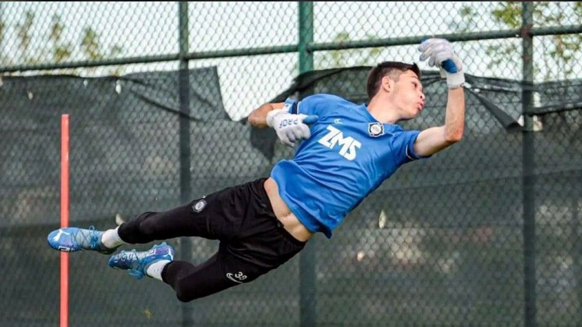 112 yıllık çınarın kaderi 21 yaşındaki kalecinin ellerinde