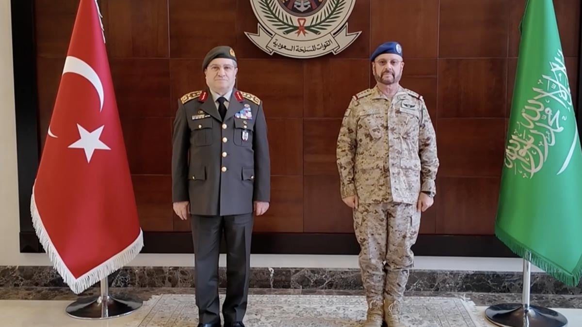 Genelkurmay Başkanı Bayraktaroğlu, Suudi Arabistanlı mevkidaşı Al-Ruwaili ile görüştü