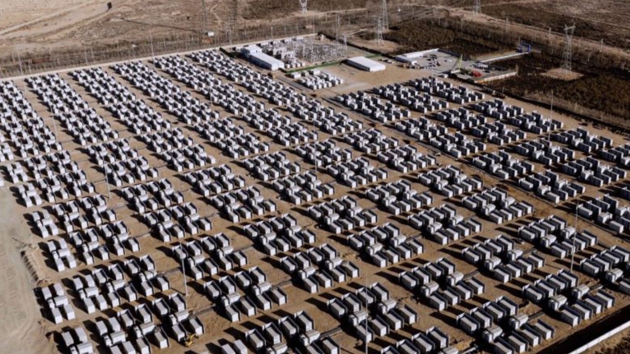 Tek başına 4 bin jeneratörün işini yapacak! Dünyanın en büyük enerji depolama tesisi açıldı