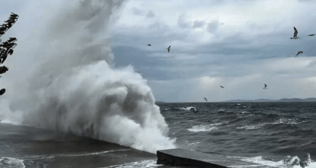 Yarın İstanbul'u fırtına vuracak: 60 km hızla esecek!