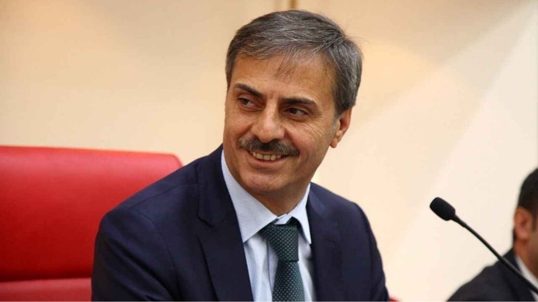 AKP'li belediye başkanı 'mezunum' demişti! Üniversiteden açıklama geldi