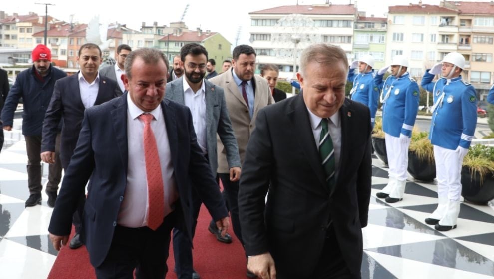 CHP’li Zeybek'ten Tanju Özcan’ın gözaltına alınmasına tepki: Milletin iradesine şafak vakti operasyonu